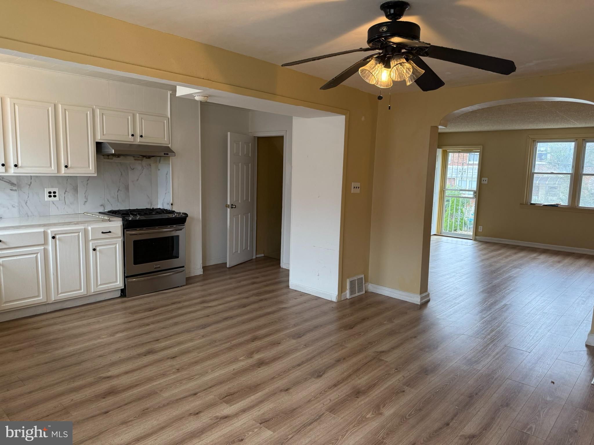 PHILADELPHIA (NORTHEAST) - Residential