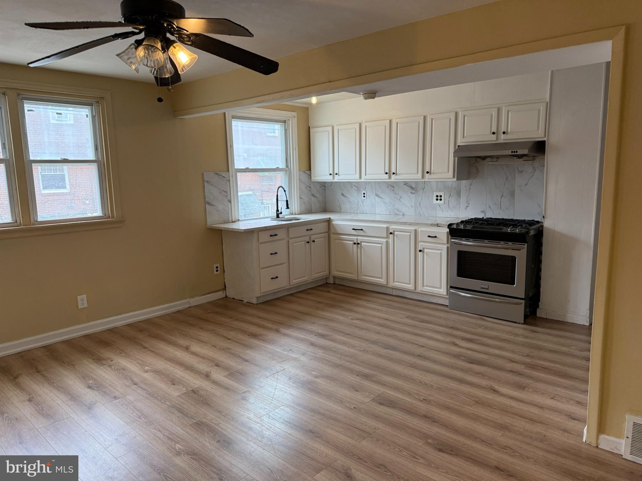 PHILADELPHIA (NORTHEAST) - Residential