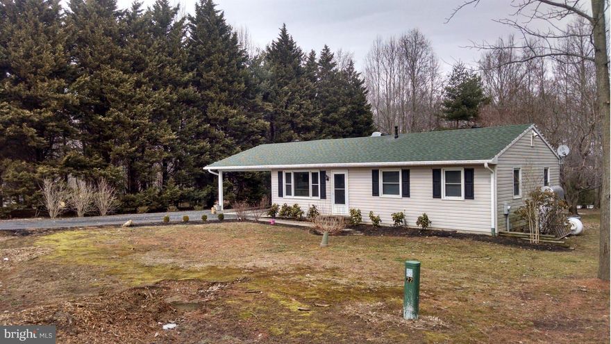 Updated move in ready with hardwood floors through out, freshly painted, sun room leading to deck, sizable man-cave, newer roof, large attached carport with door way entrance into house, over sized drive way, landscaping, Large private yard backing to woods. All located only min from Centreville, Restaurants, parks, public boat ramp, library and schools, About 20min to Bay bridge