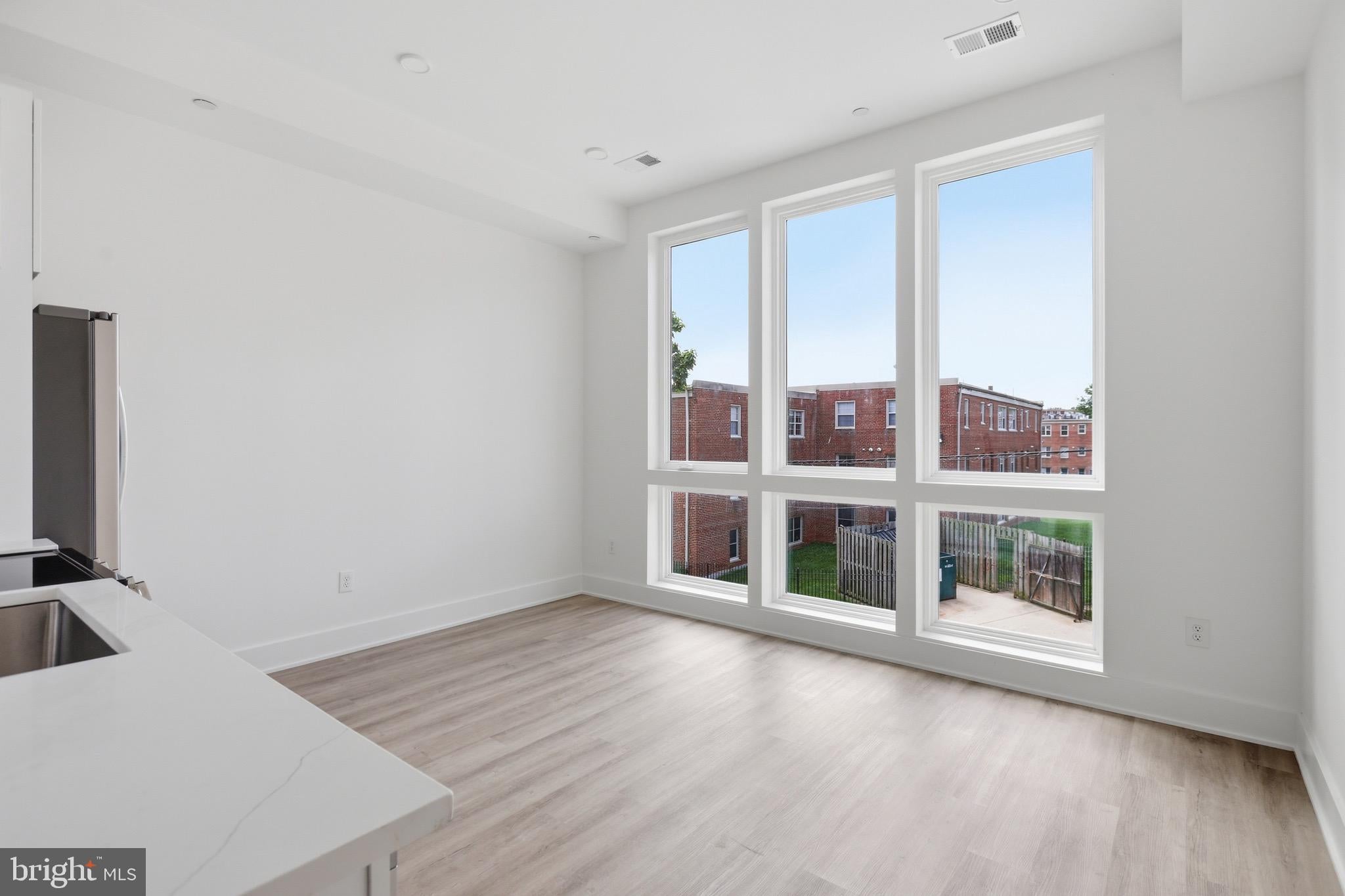 2105 M STREET NE 9