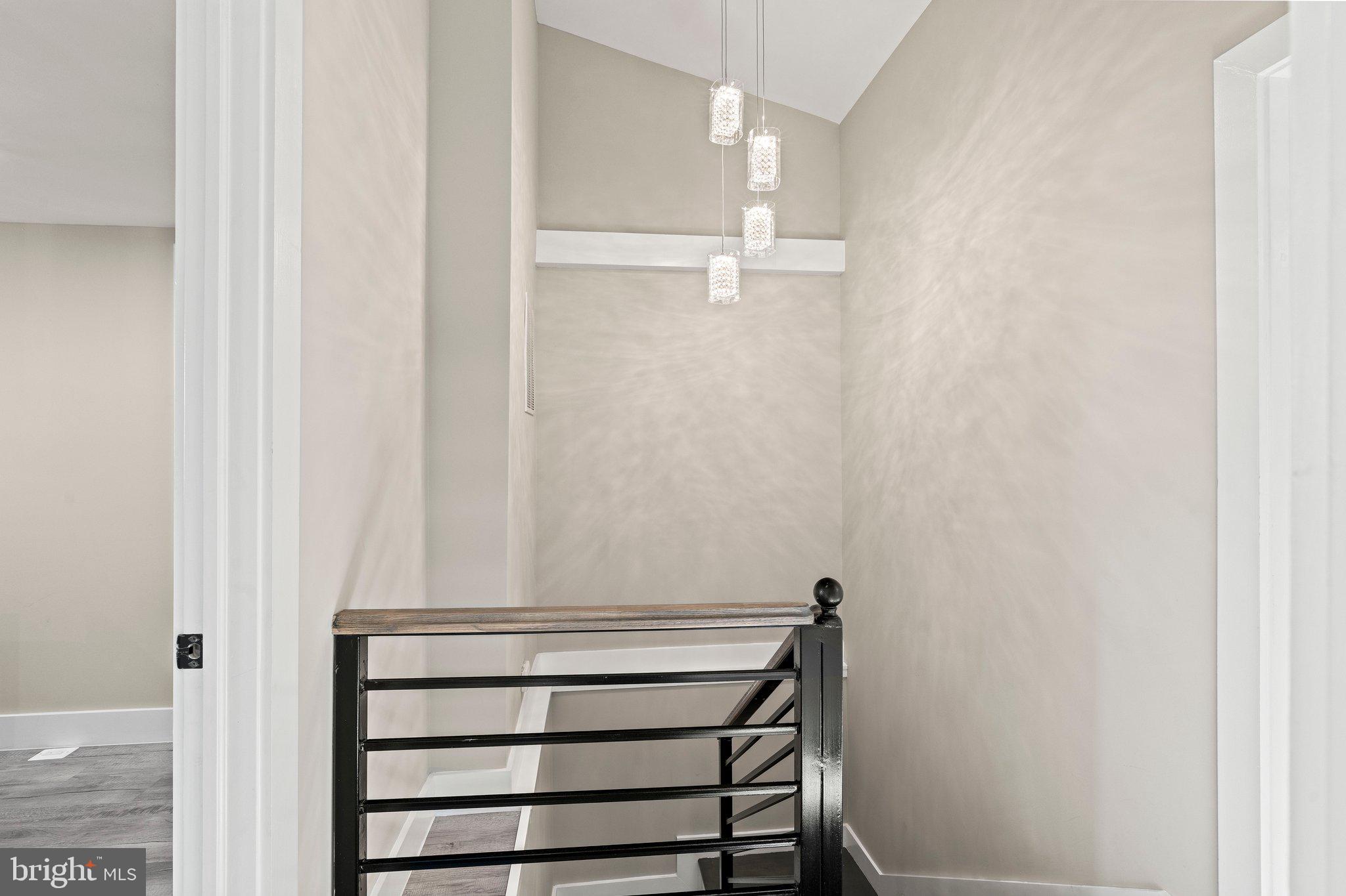KENSINGTON - Residential