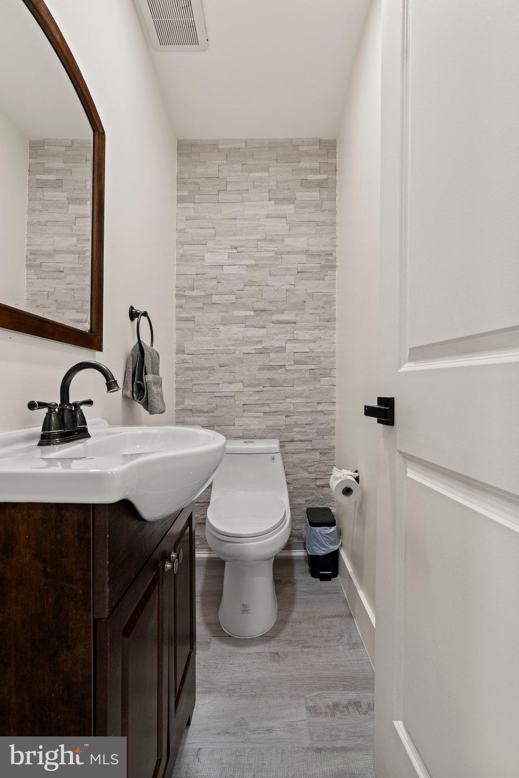 KENSINGTON - Residential