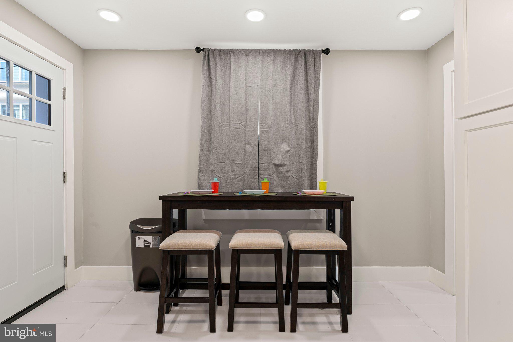 KENSINGTON - Residential