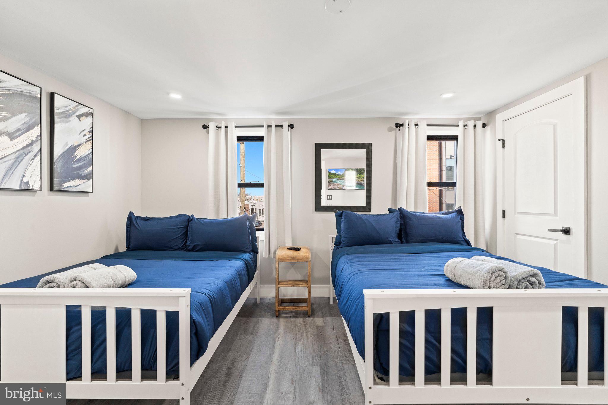 KENSINGTON - Residential