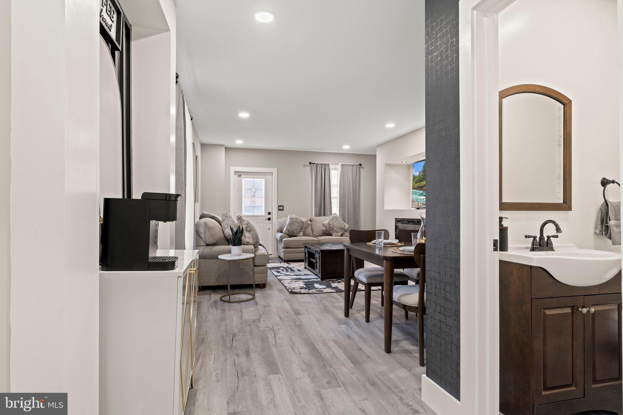 KENSINGTON - Residential