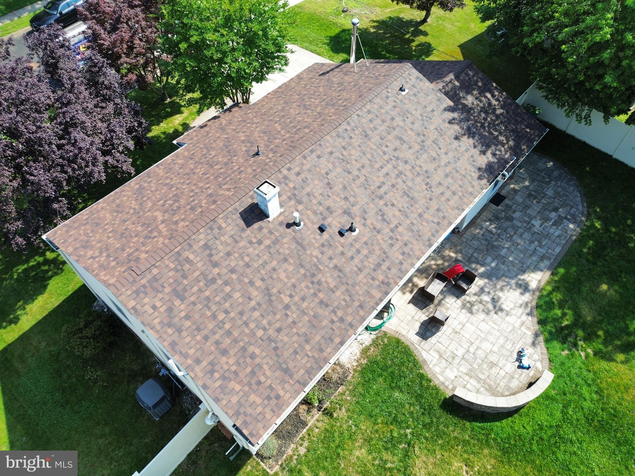 1509 HILLSIDE DRIVE
