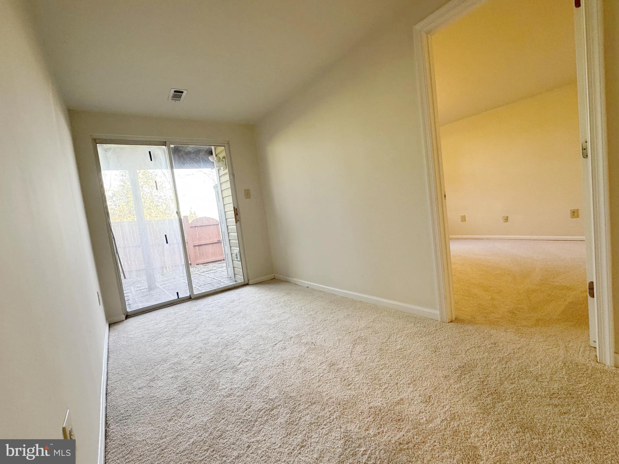 GUNSTON SQUARE - Residential