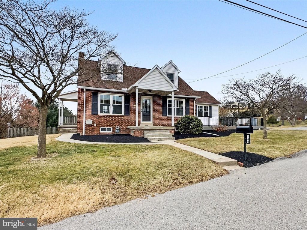 Photo of 136 Park Street, SEVEN VALLEYS, PA 17360 (MLS # PAYK2096192)