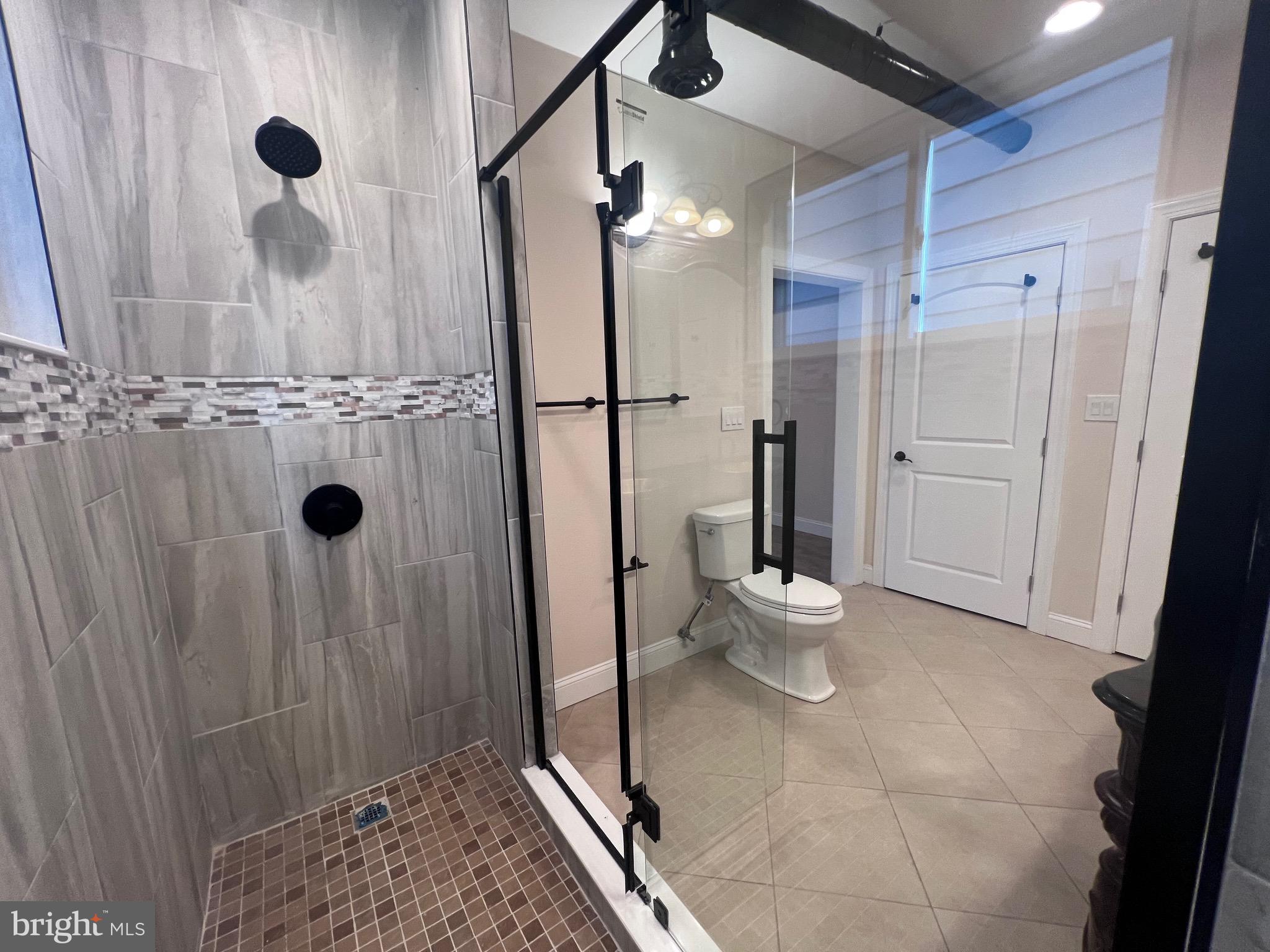 BRISTOL - Residential Lease