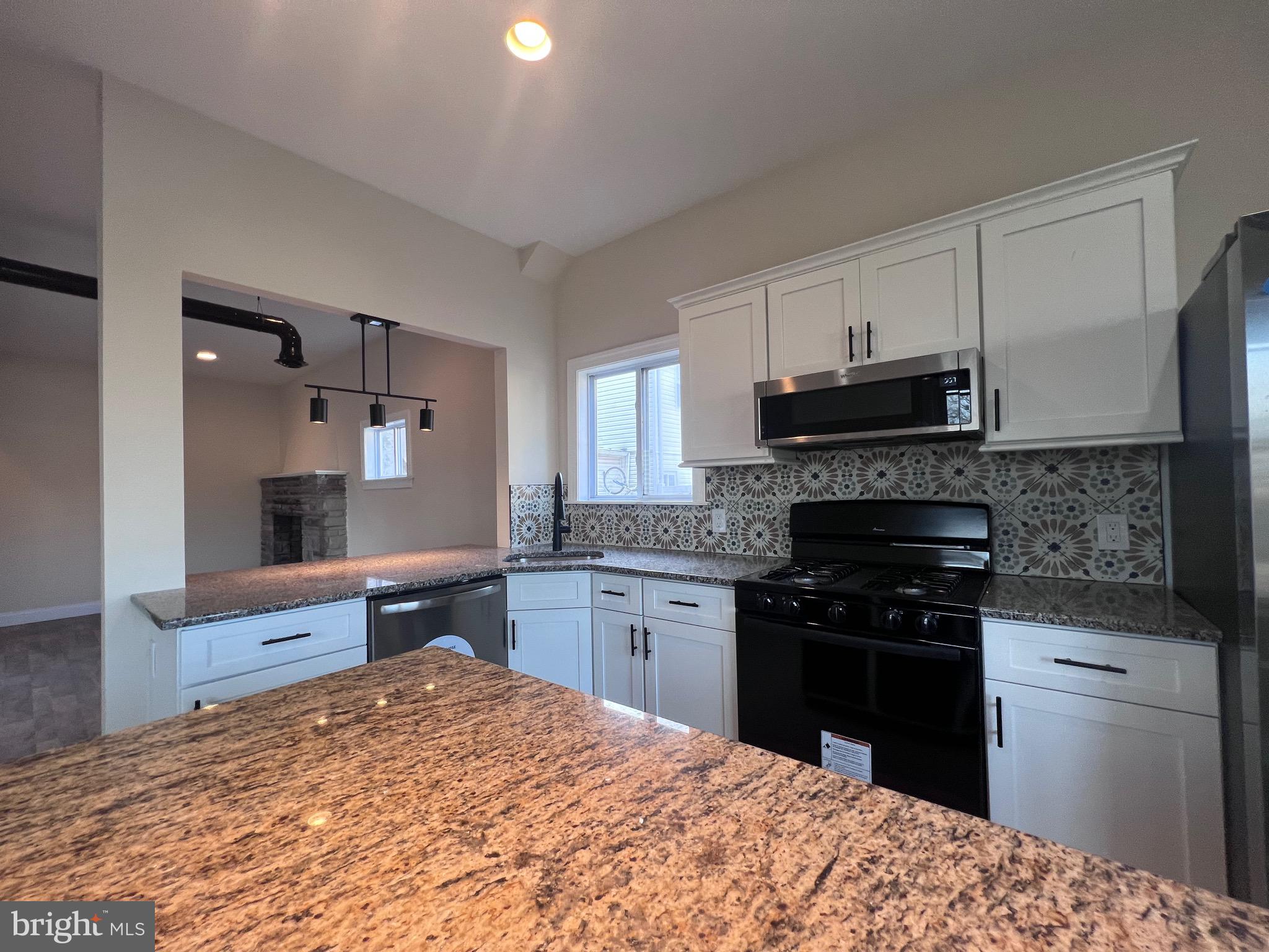 BRISTOL - Residential Lease