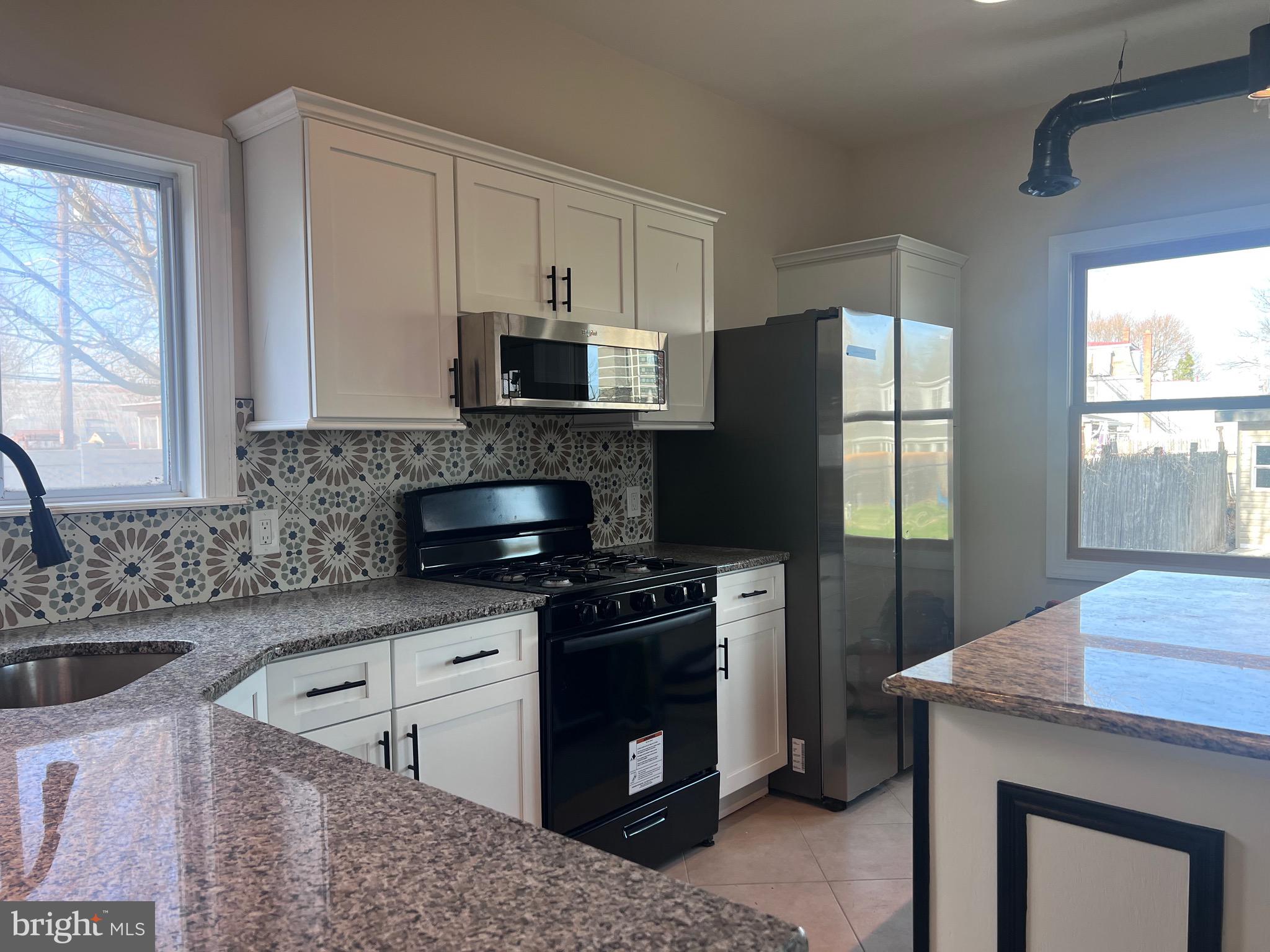 BRISTOL - Residential Lease