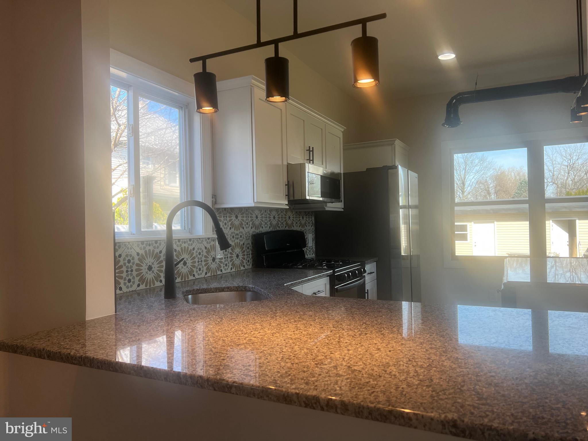 BRISTOL - Residential Lease