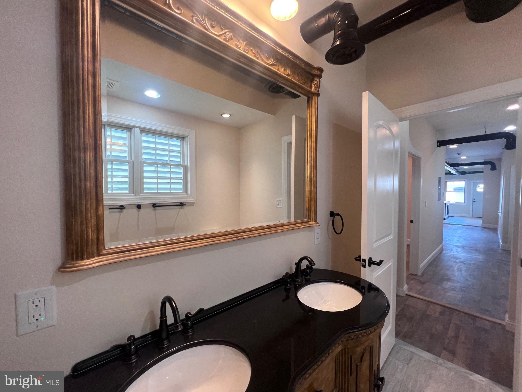 BRISTOL - Residential Lease