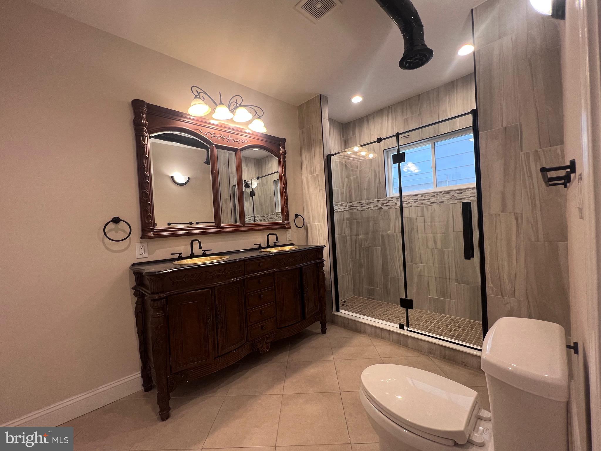 BRISTOL - Residential Lease