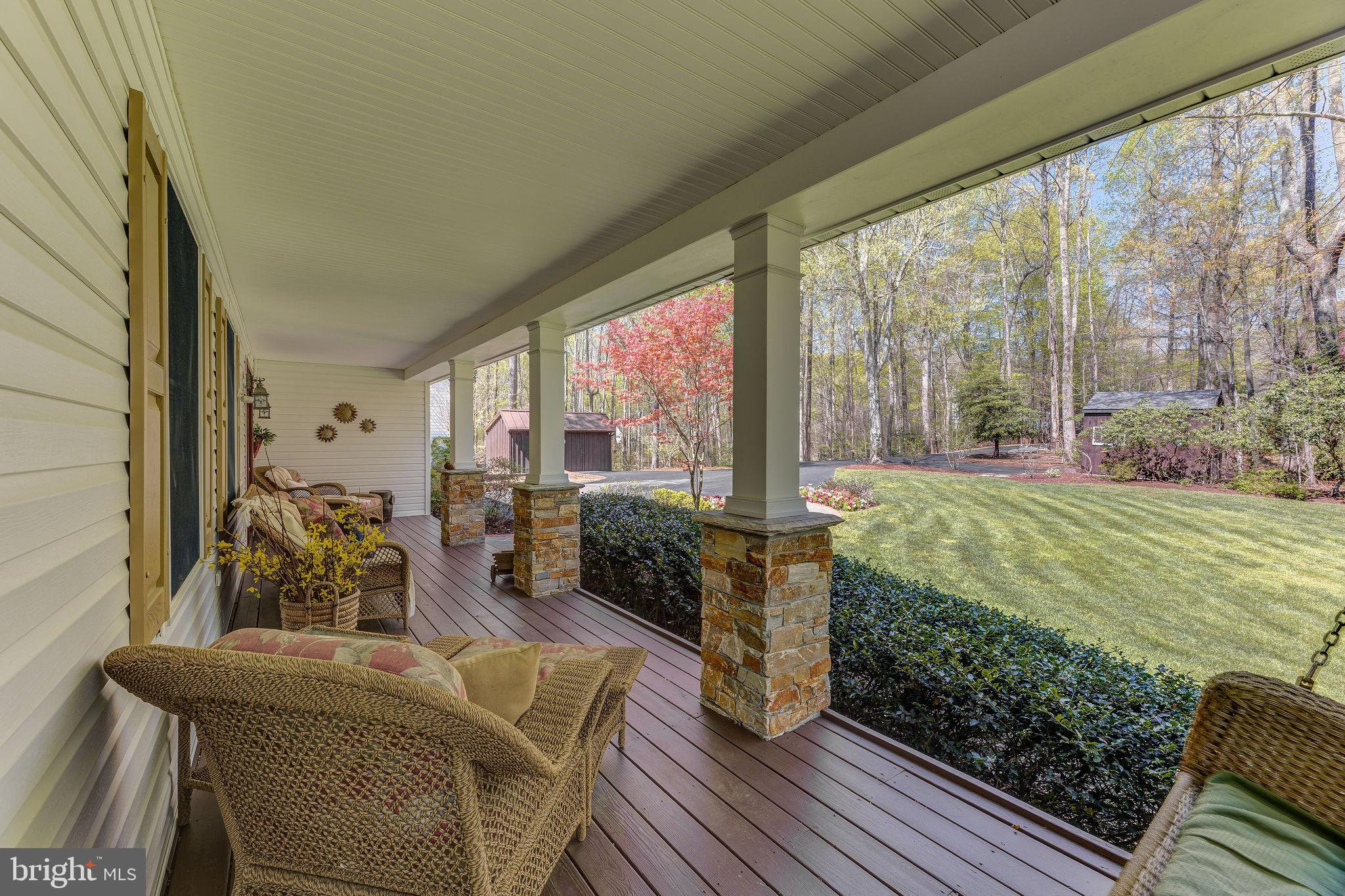 WHISPERING WOODS - Residential