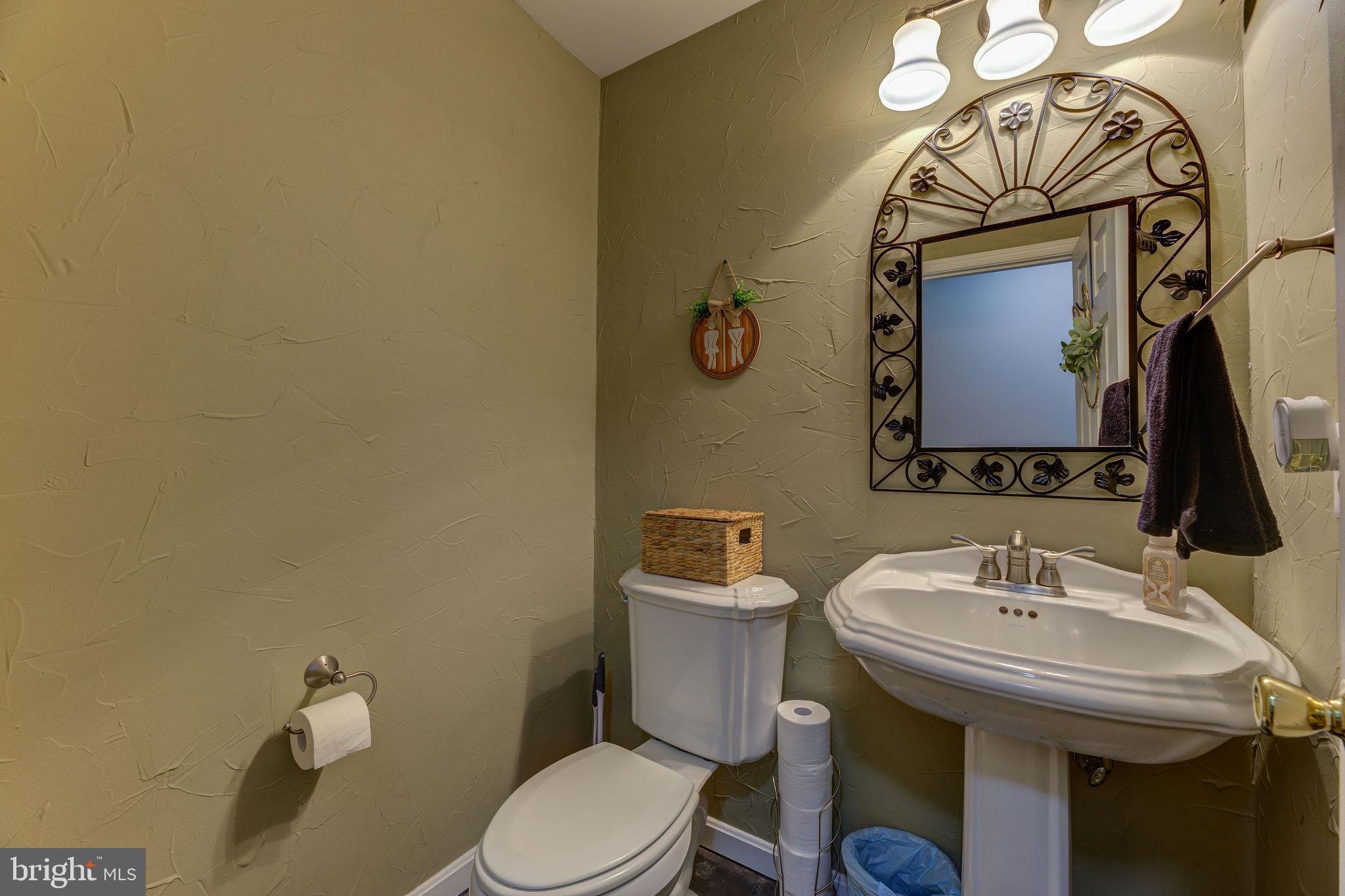 WHISPERING WOODS - Residential