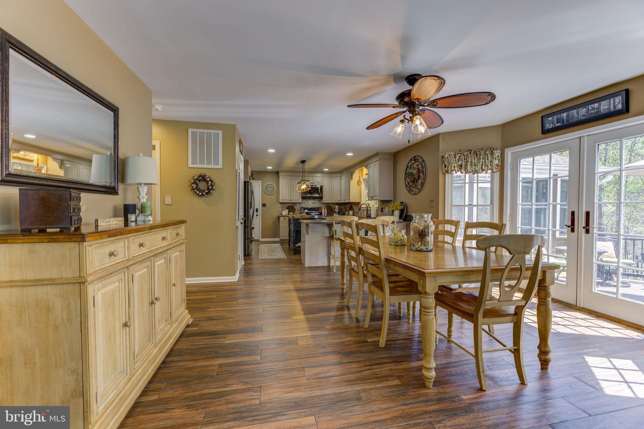 WHISPERING WOODS - Residential