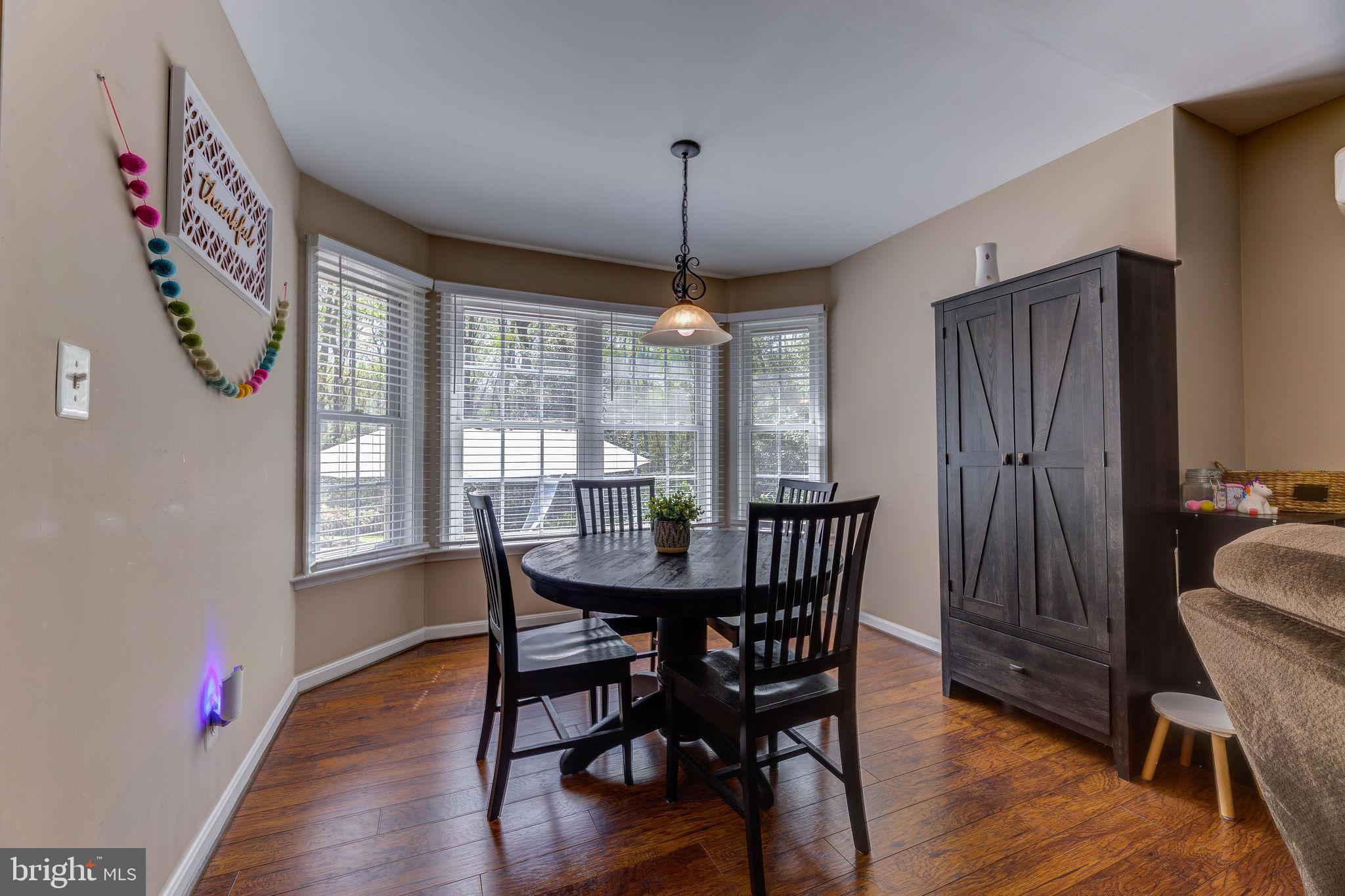 WHISPERING WOODS - Residential