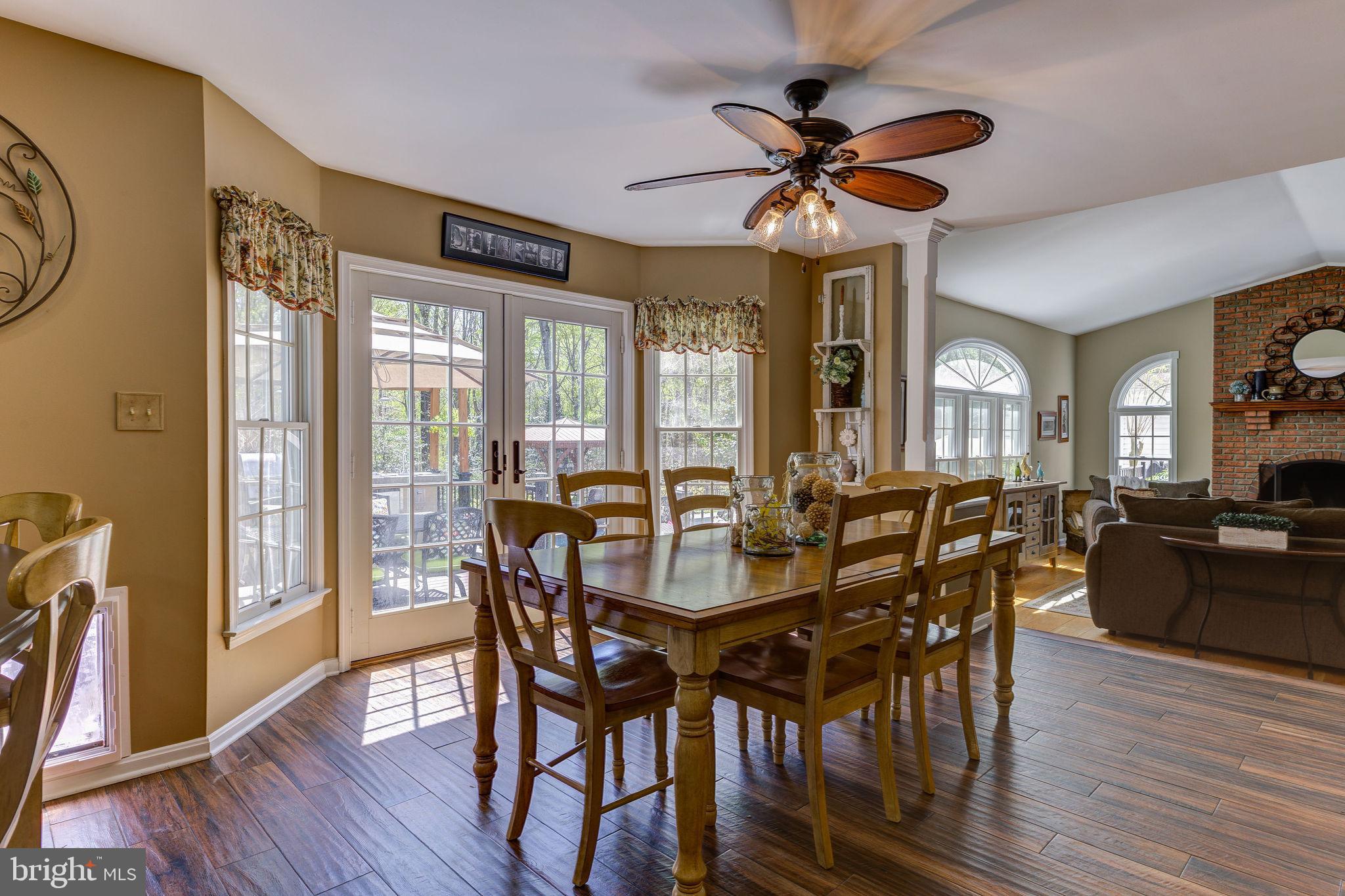 WHISPERING WOODS - Residential