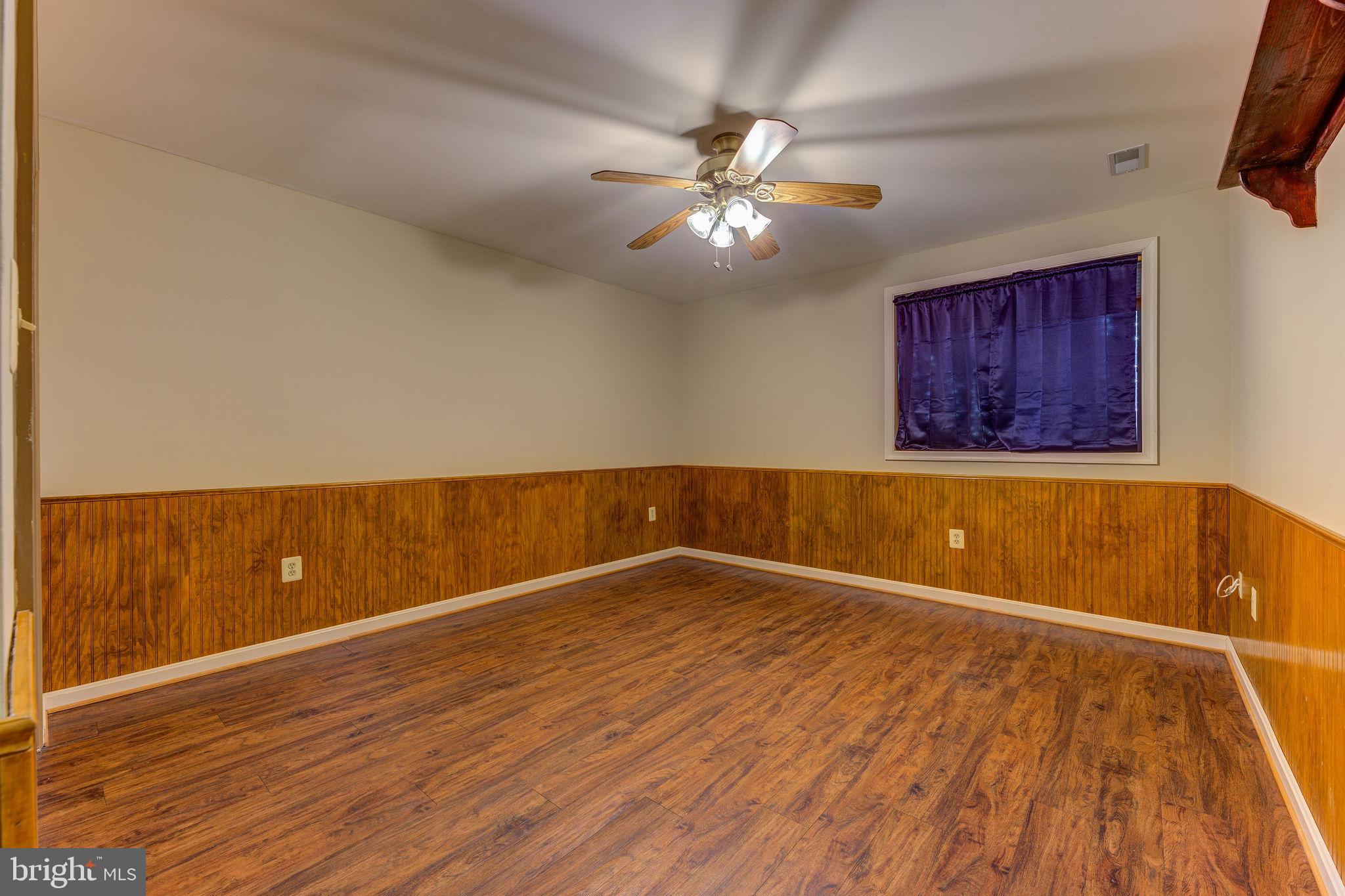 WHISPERING WOODS - Residential