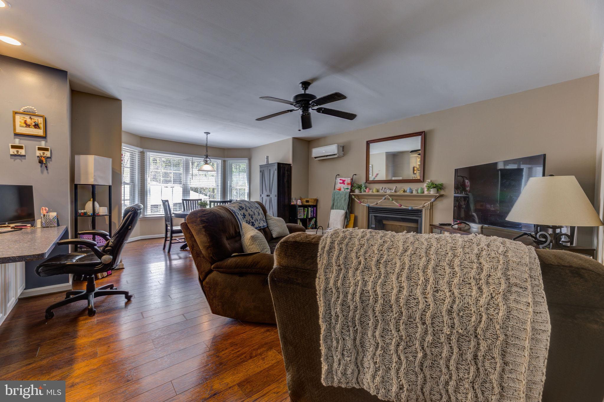 WHISPERING WOODS - Residential