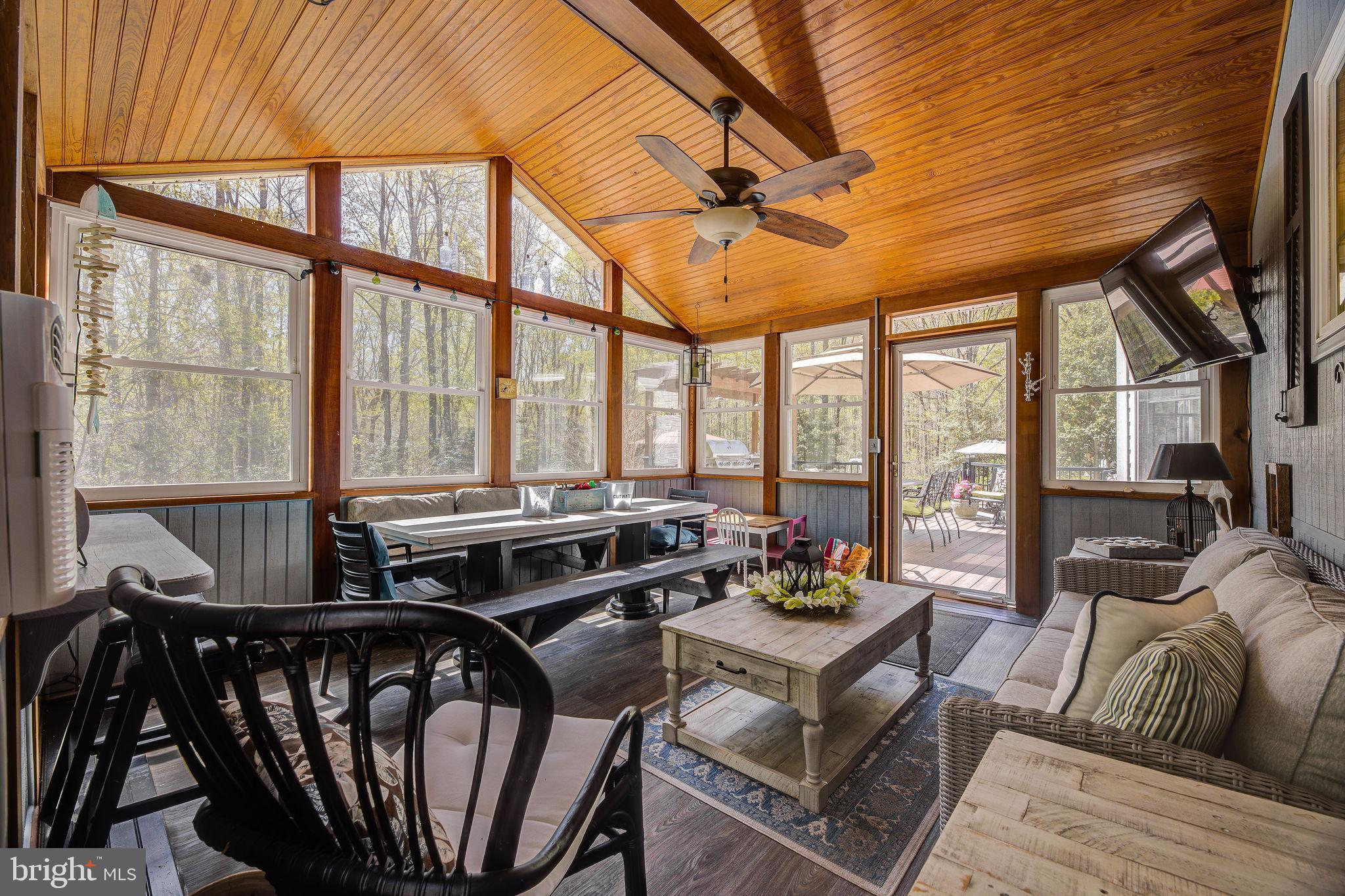 WHISPERING WOODS - Residential