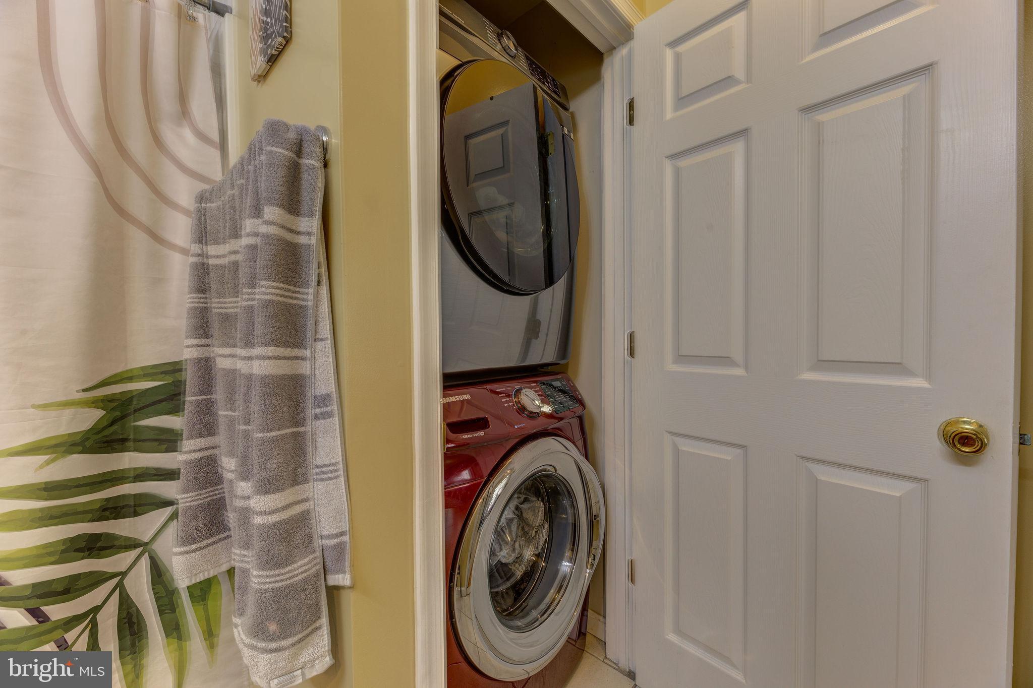 WHISPERING WOODS - Residential