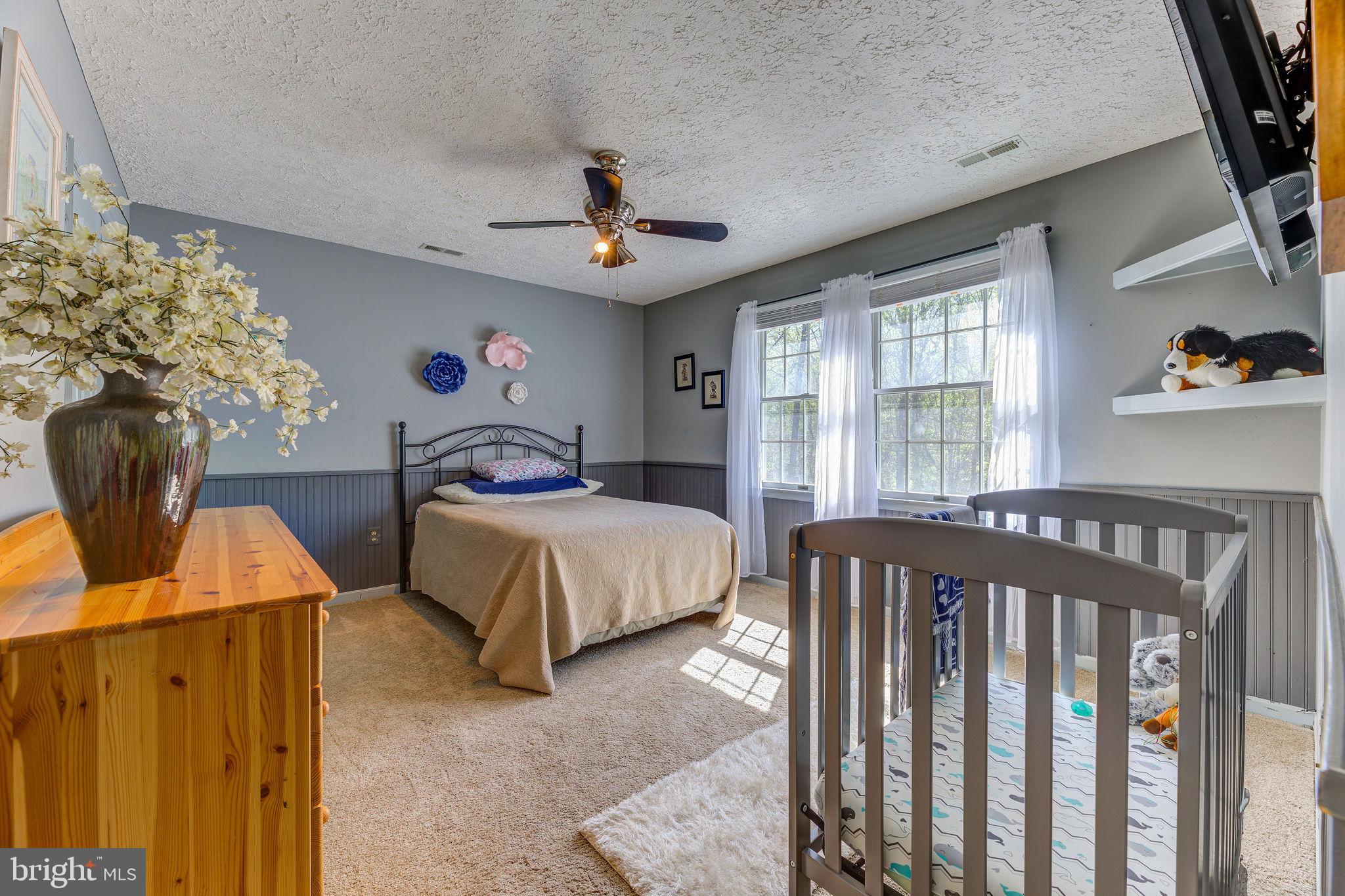 WHISPERING WOODS - Residential