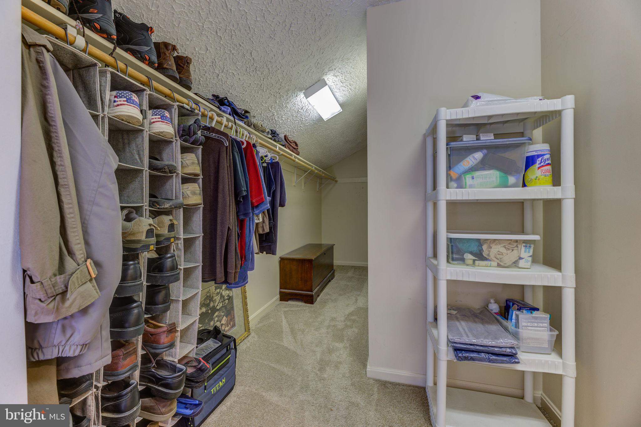 WHISPERING WOODS - Residential