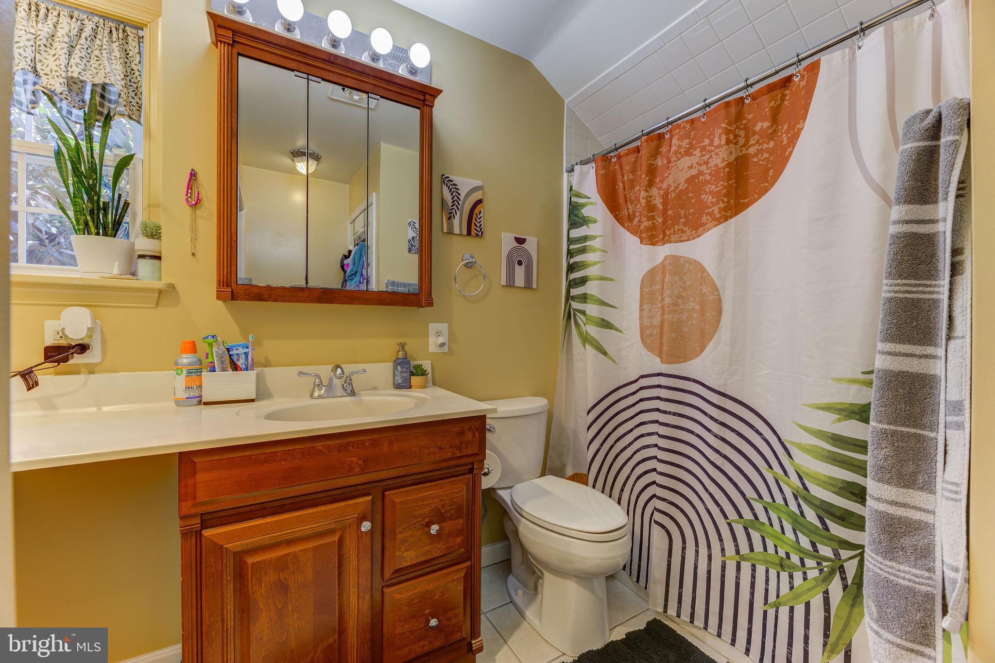 WHISPERING WOODS - Residential