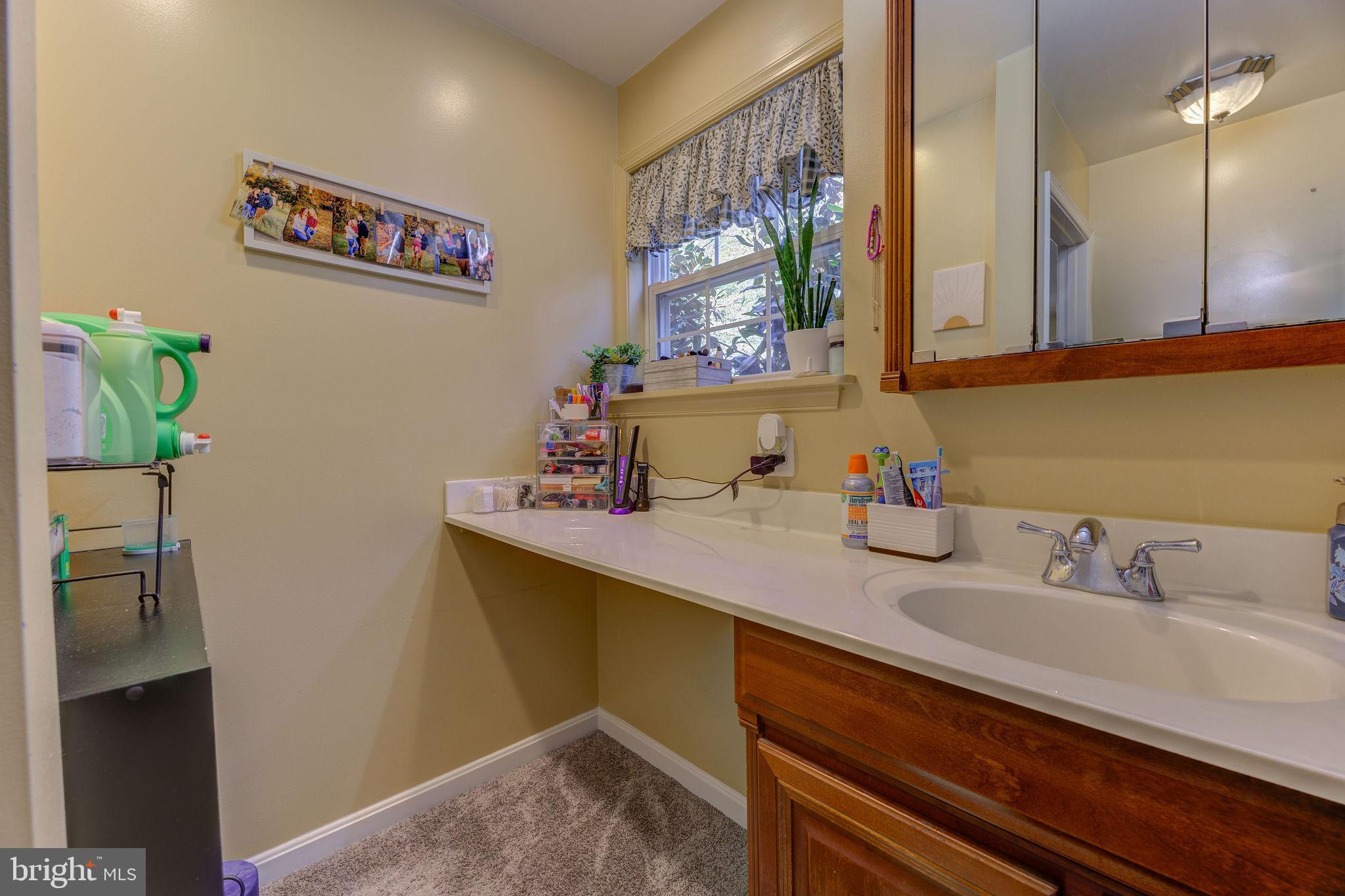 WHISPERING WOODS - Residential