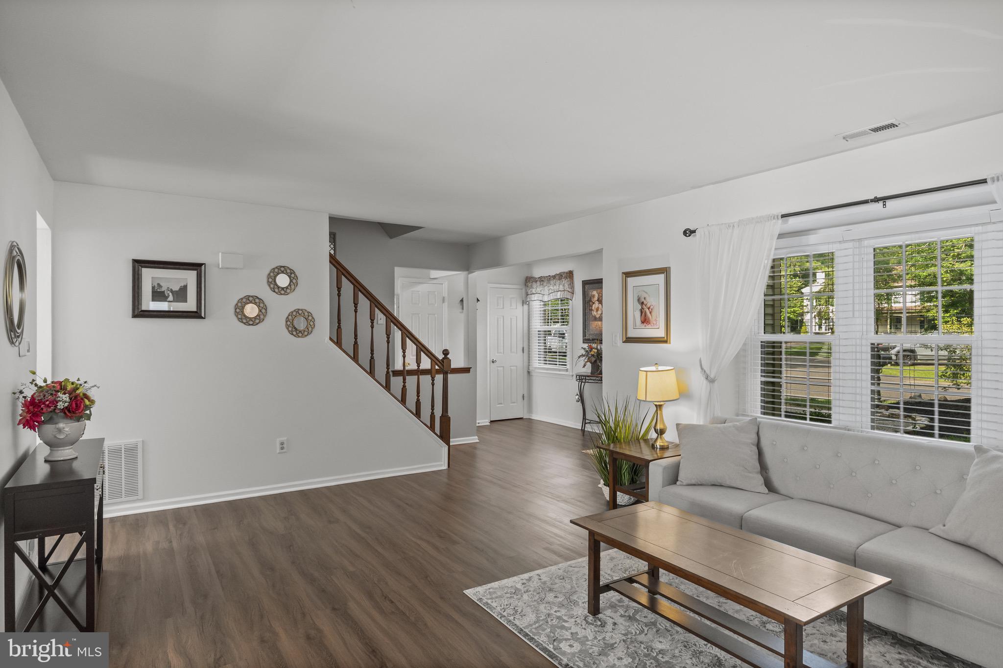 6 PRINCE ANDREW COURT