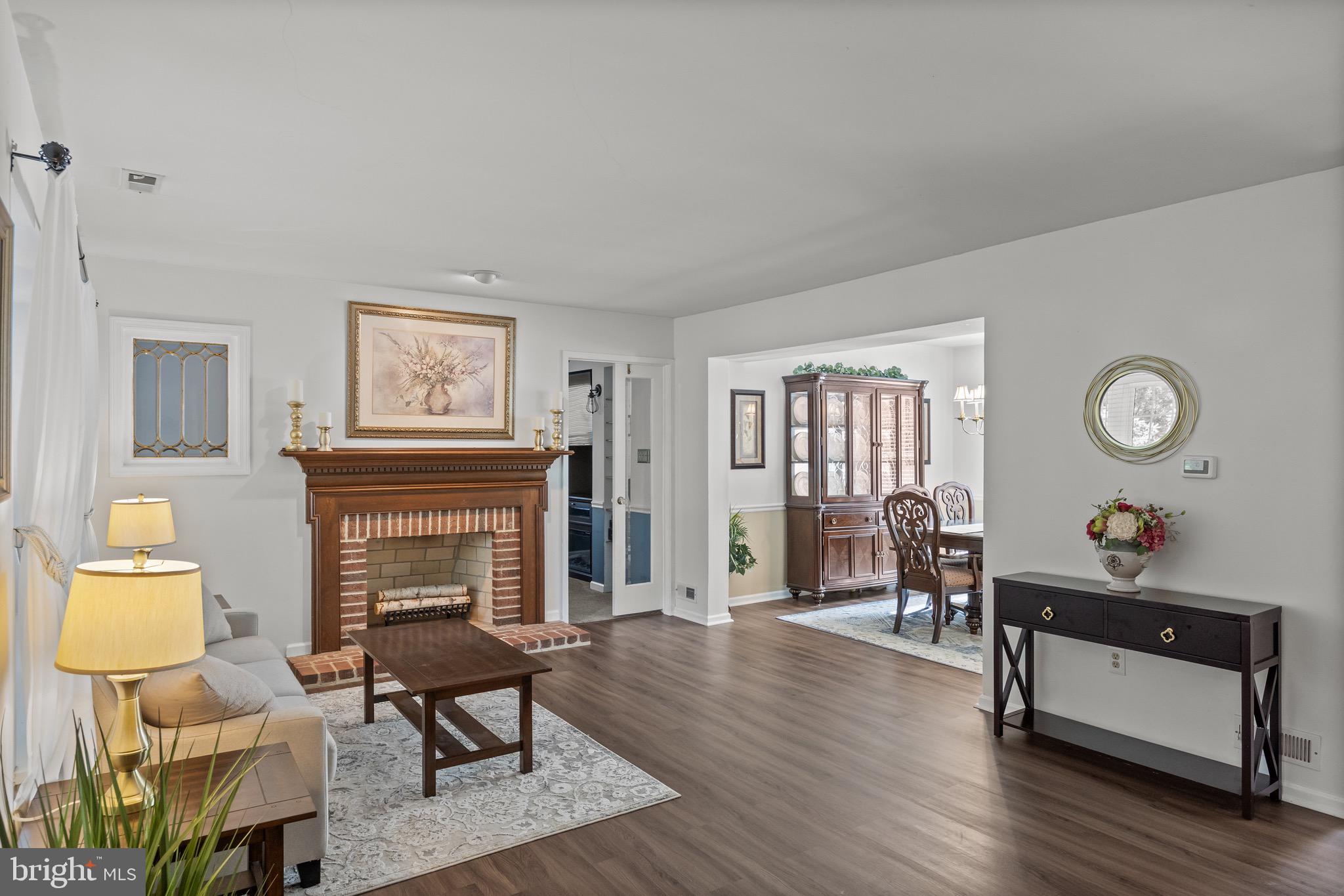 6 PRINCE ANDREW COURT