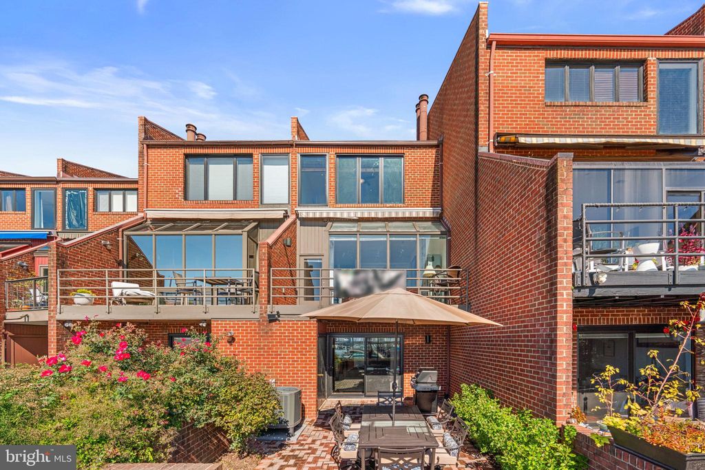 Photo of 2415 Boston Street, BALTIMORE, MD 21224 (MLS # MDBA2186152)