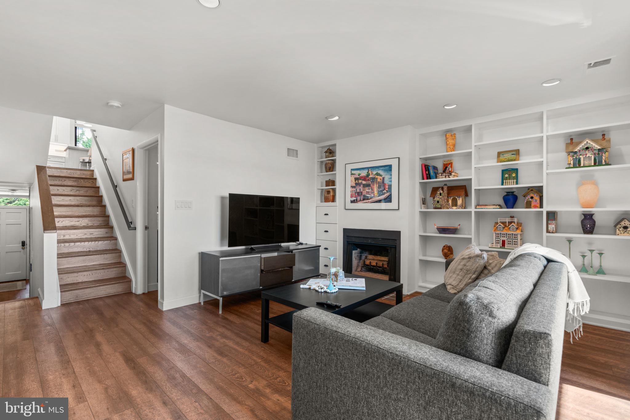 THE ANCHORAGE - Residential