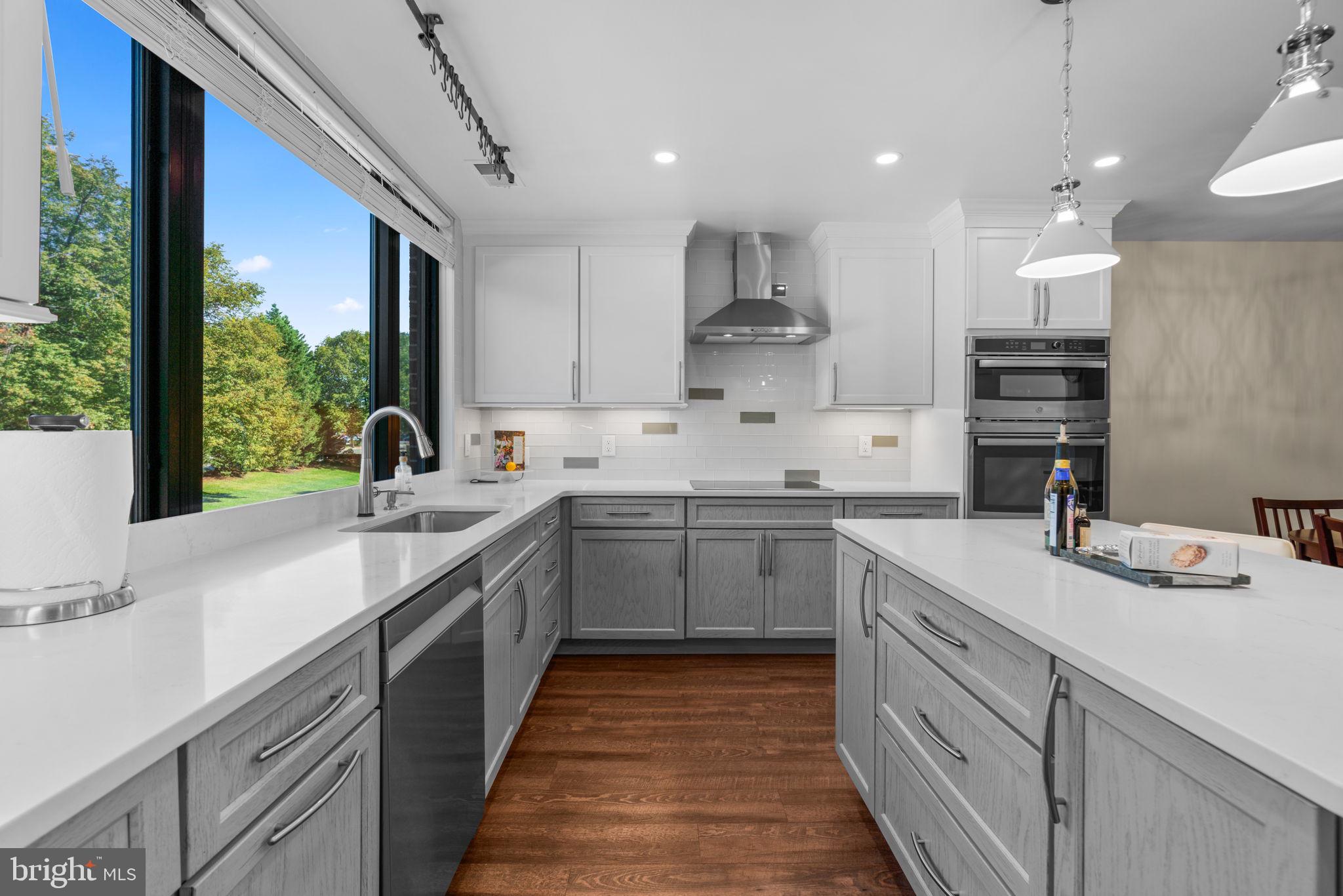THE ANCHORAGE - Residential
