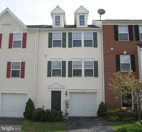 Townhouse For Sale - 108 Monticello Square<br/> WINCHESTER, VA 22602