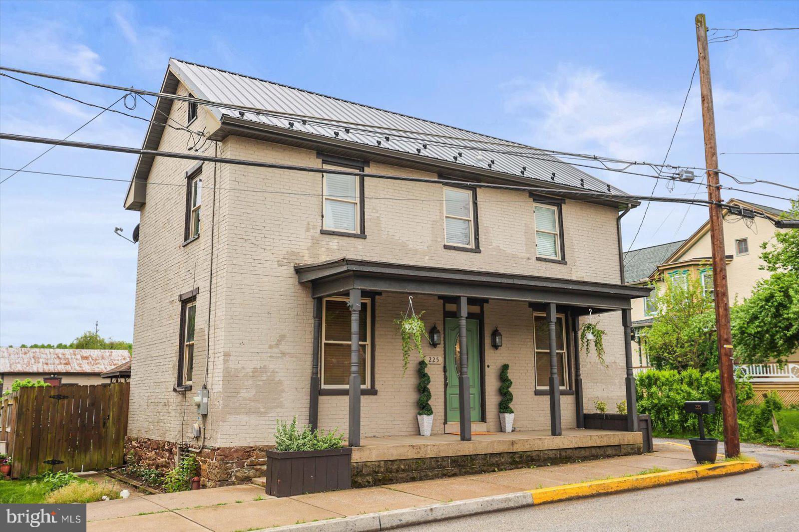 225 MAIN STREET