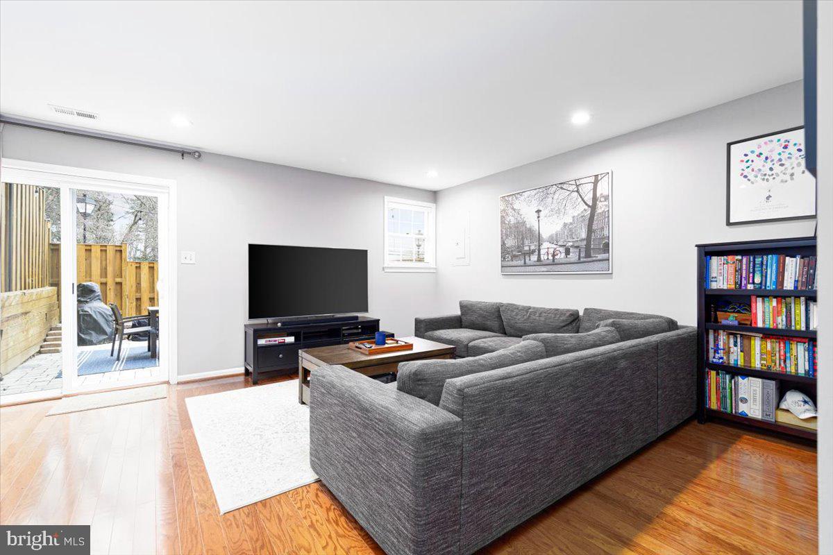 HENSON PARK - Residential