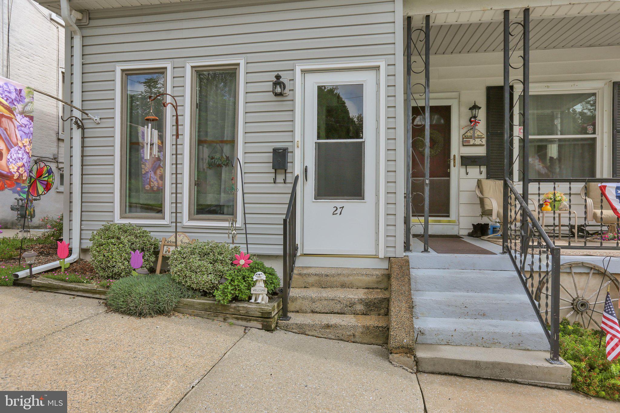 27 APPLE STREET