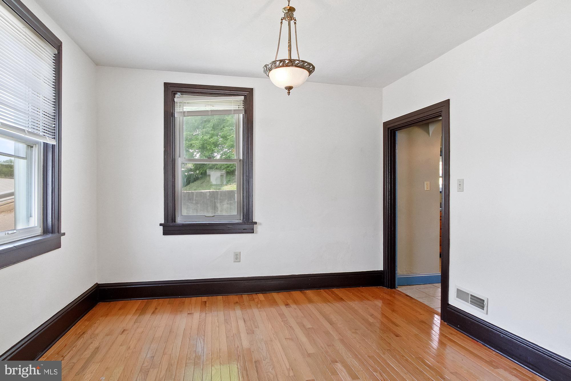 GLEN ROCK - Residential