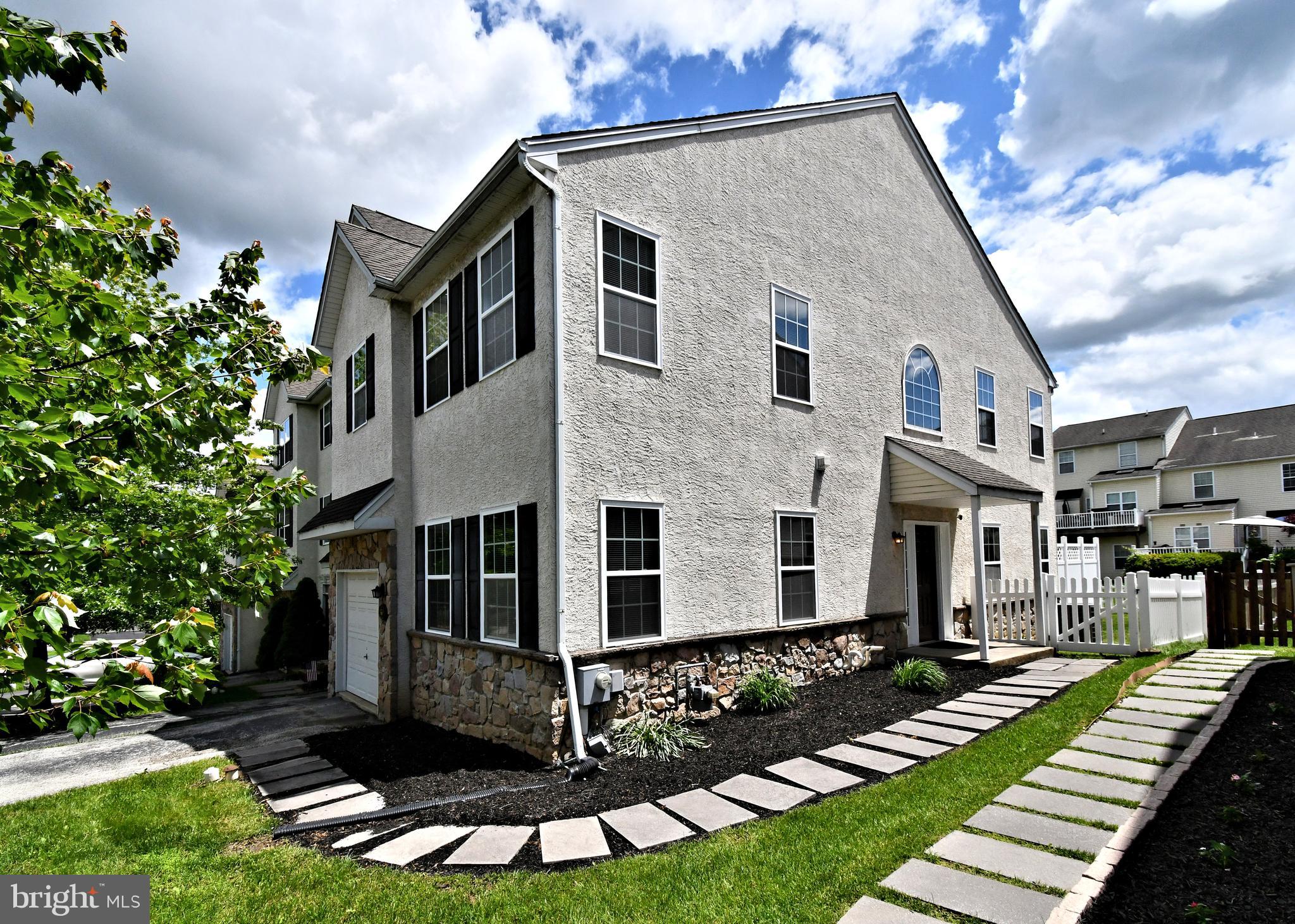 1664 BRYNNE LANE