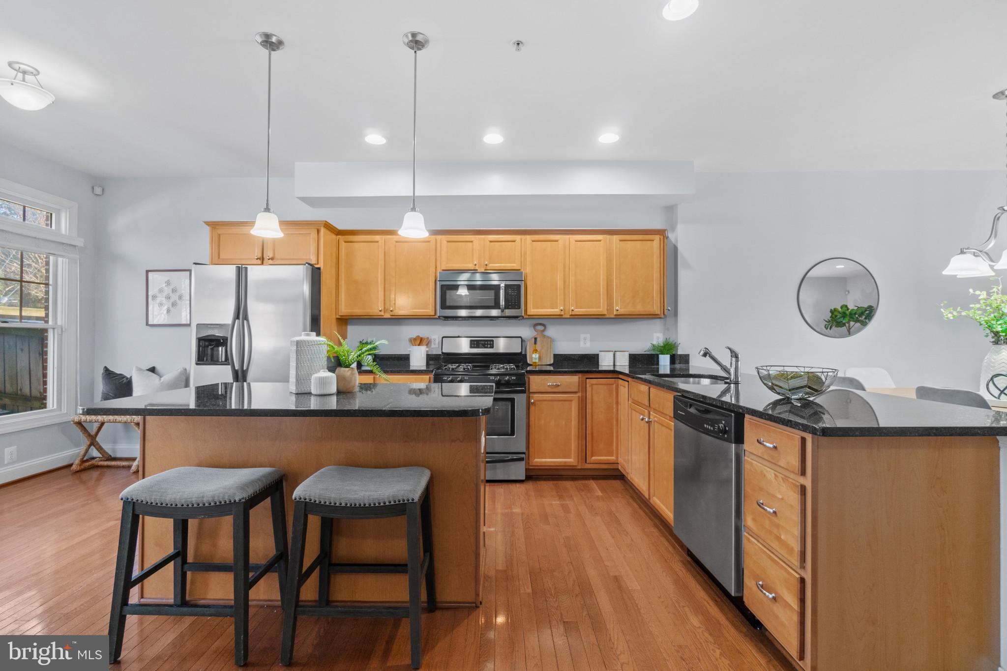 ROLAND GATE - Residential