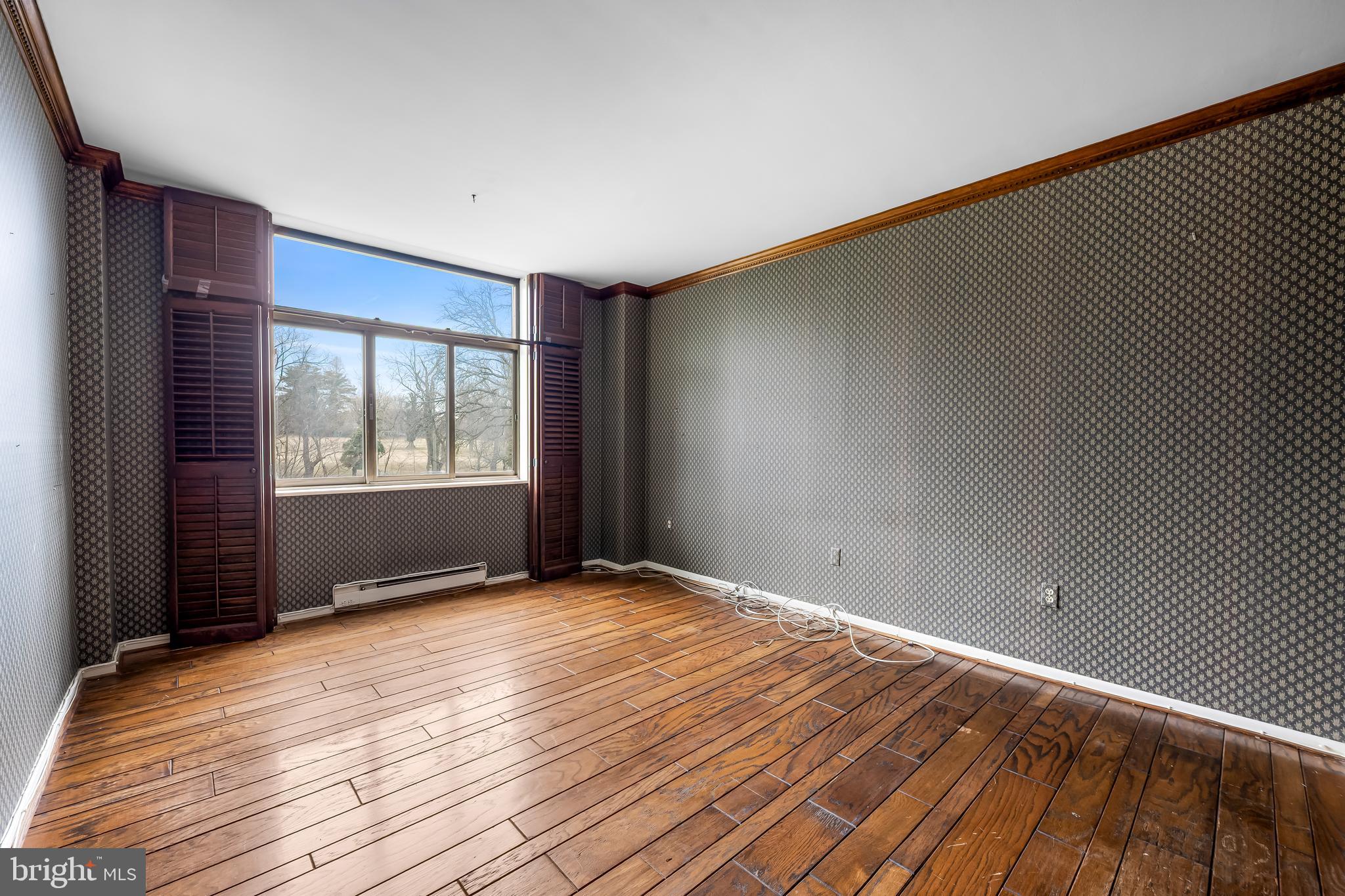 PIKESVILLE - Residential