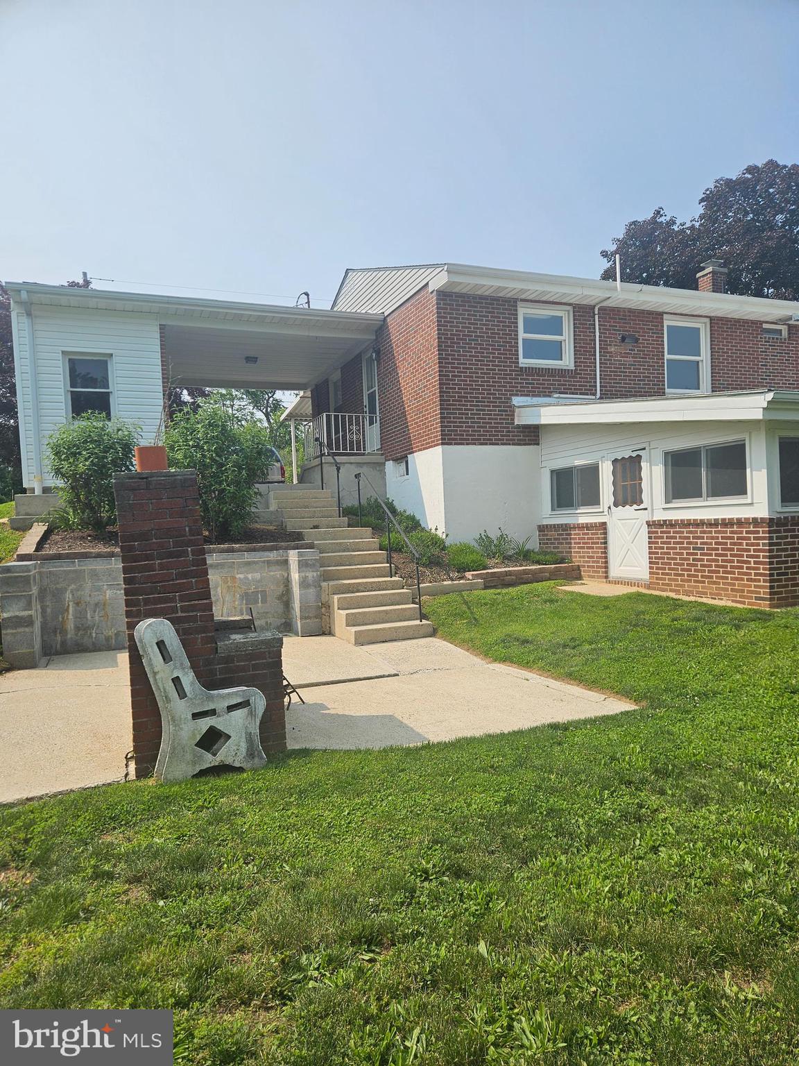 438 MAPLE STREET