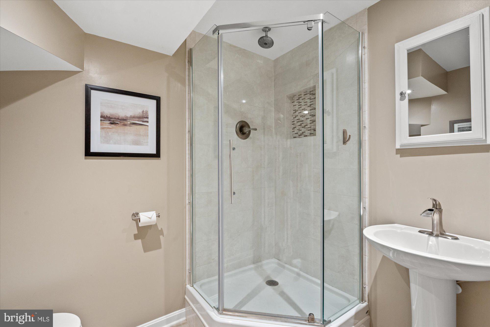 OLD TOWN ALEXANDRIA - Residential