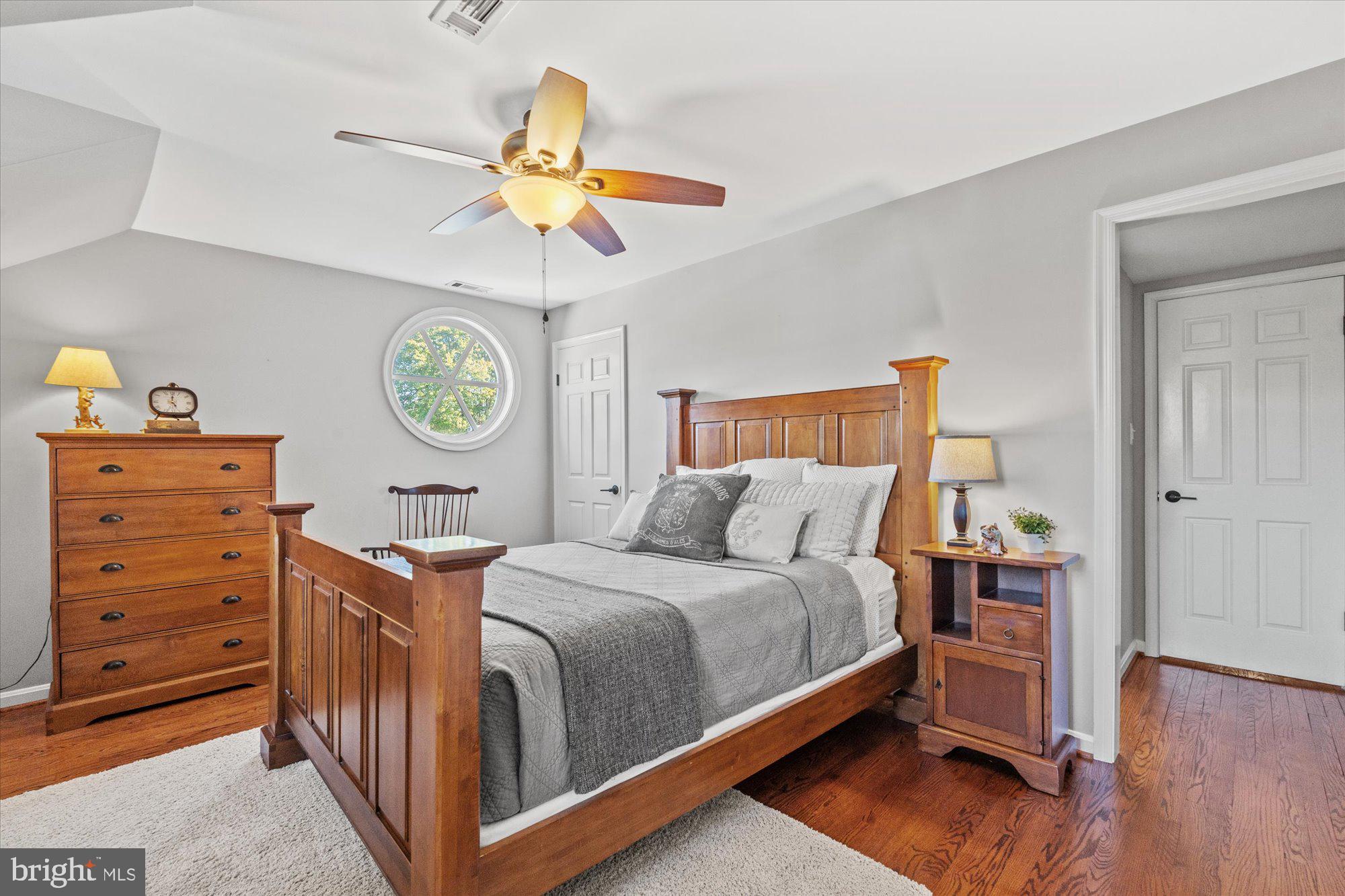 OLD TOWN ALEXANDRIA - Residential