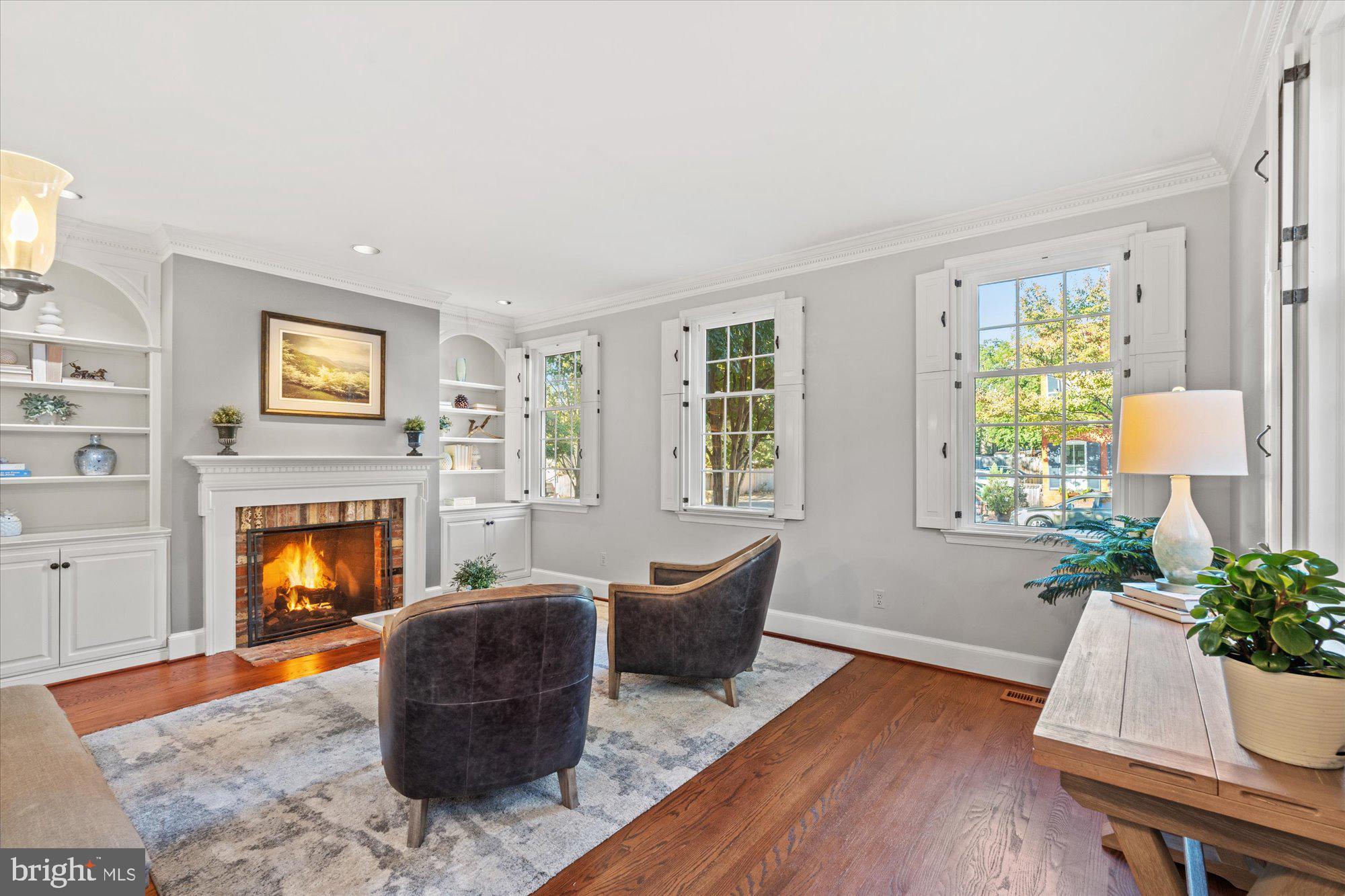 OLD TOWN ALEXANDRIA - Residential