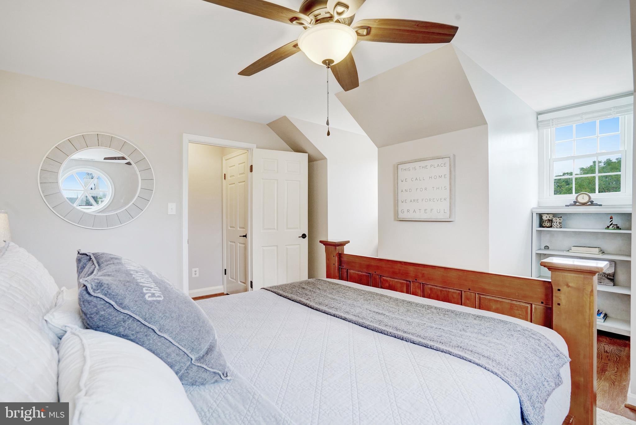 OLD TOWN ALEXANDRIA - Residential