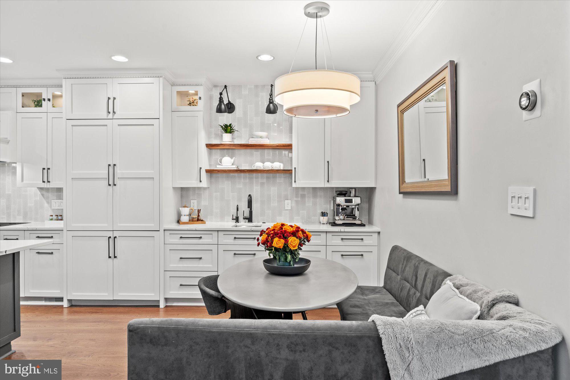 OLD TOWN ALEXANDRIA - Residential